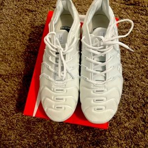 Size 10 all white nike vapermax plus worn once